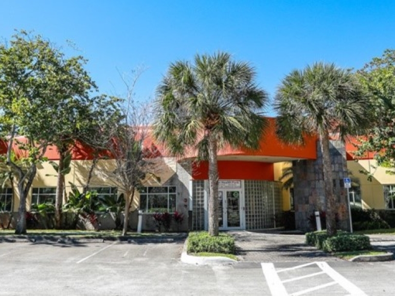 $4.9MM - Multi-tenant office building - Weston, Florida