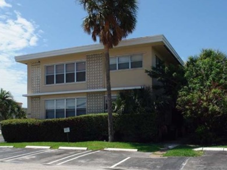 $5.1MM - Apartment buildings - Bay Harbor Islands, Florida